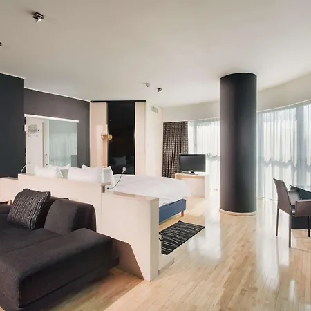 Hotel Plaza 5*